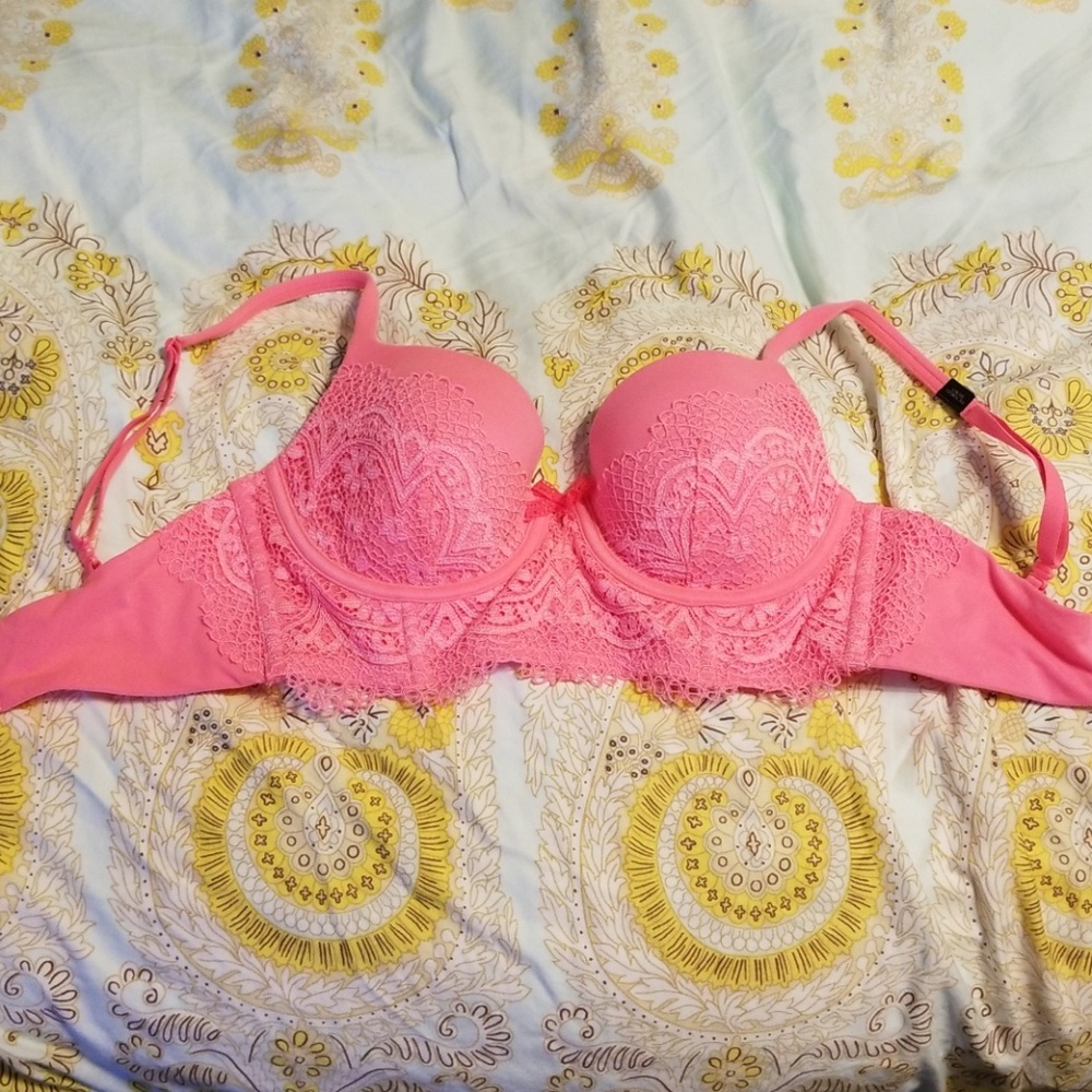 Victoria's secret new lined demi bra size 32D